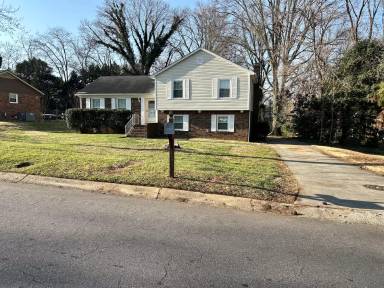Main picture of 7210 Hillbourn Dr