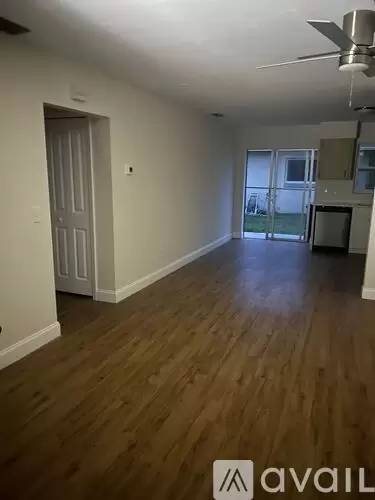 Main picture of 1015 SE 23rd Pl