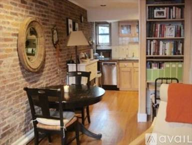 Main picture of 76 Phillips St