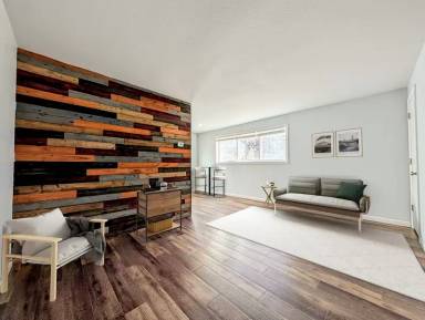 Main picture of 306 Central Drive - 4