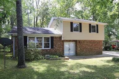 Main picture of 304 Cheryl Ave