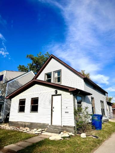 Main picture of 1435 7th St