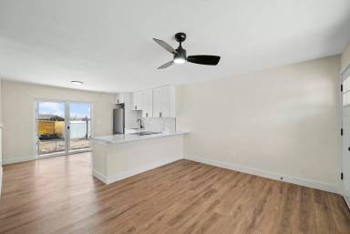 Main picture of 6364 Julian St
