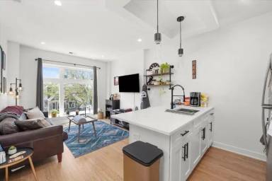 Main picture of 4129 N Saint Louis Ave