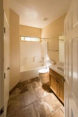 Main picture of 1905 N 2070 W