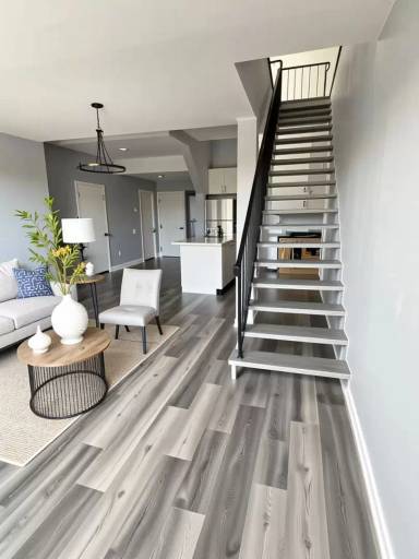 Main picture of 3004 S Archer Ave