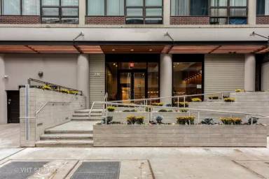 Main picture of 230 E Ontario St  Apartments