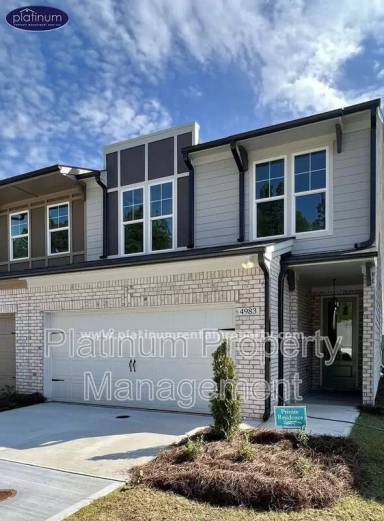 Main picture of 4983 Renvyle Dr SE