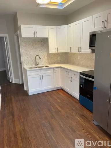 Main picture of 359 Madison Ave