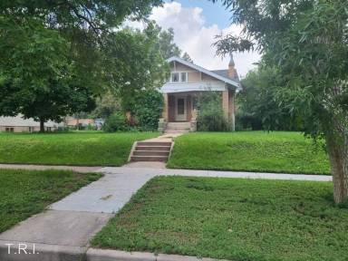 Main picture of 1527 12th Ave