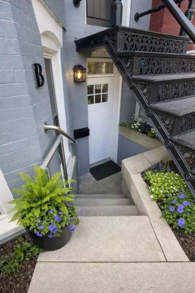 Main picture of 645 Q St NW