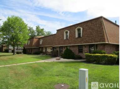Main picture of 516 University Ave