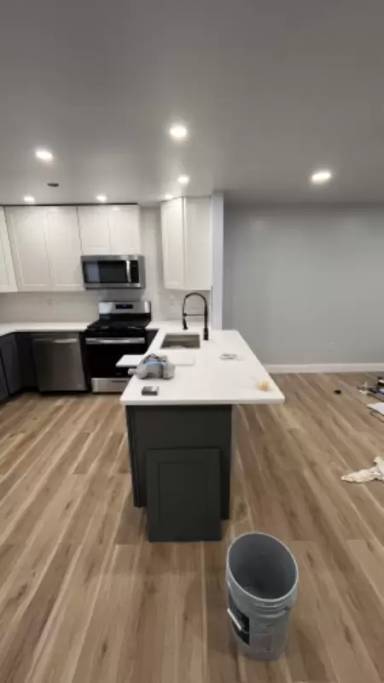 Main picture of 129 Pickwick Pl