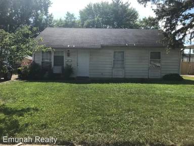 Main picture of 221 Tulip Dr