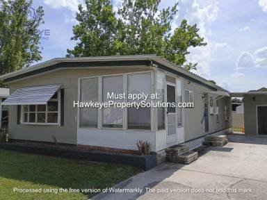 Main picture of 435 Lazy Lake Dr W