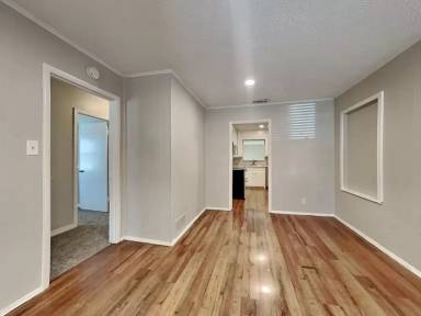 Main picture of 5330 Golfside Dr