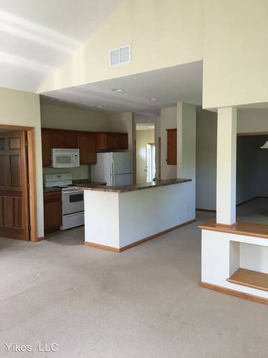 Main picture of 604 19th St SE