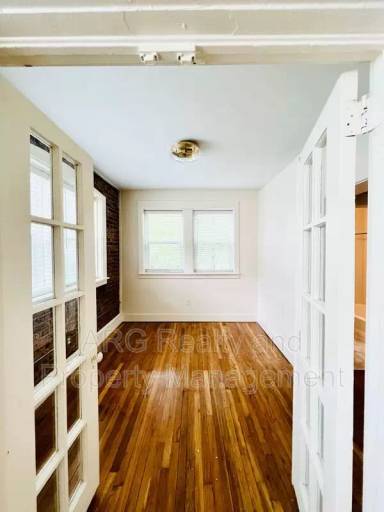 Main picture of 373 Moreland Ave NE