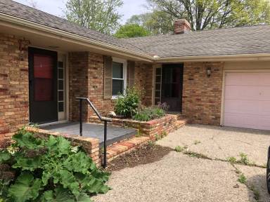 Main picture of 3108 S 1st St