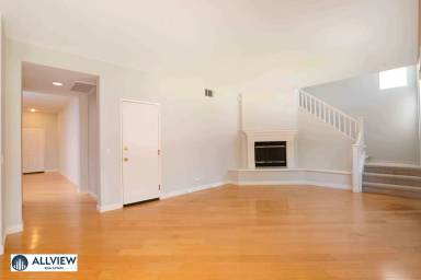 Main picture of 7 Windarbor Ln