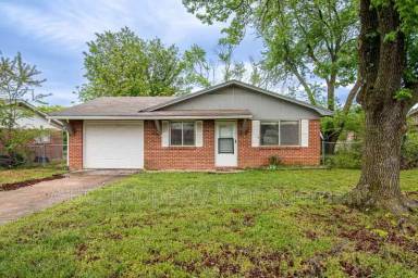 Main picture of 2217 W Alpine Cir