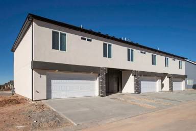Main picture of The Townhomes At Cross Hollow