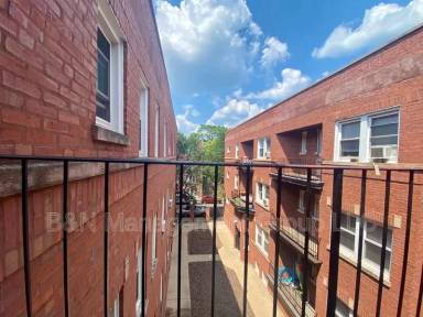 Main picture of 1051-67 W Dakin Apartments