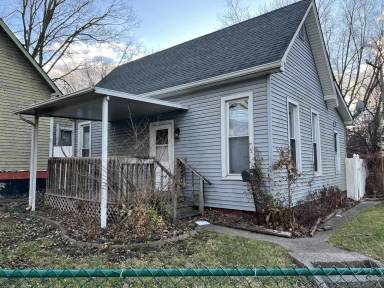 Main picture of 1815 Commerce Ave