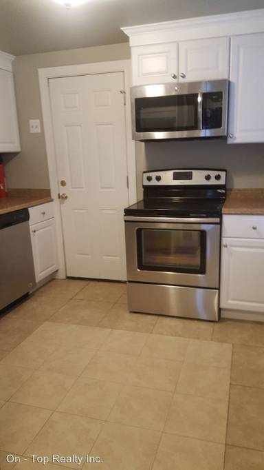 Main picture of 2407 W Olympic Ave