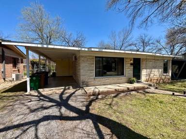 Main picture of 606 Irma Dr