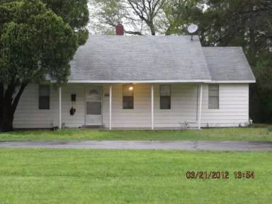 Main picture of 1008 McArthur Dr