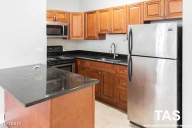 Main picture of 3631 W Dickens Ave