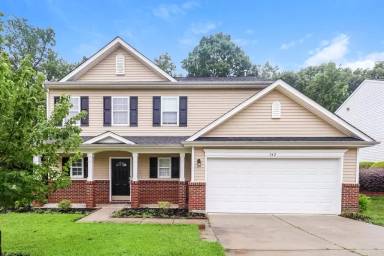 Main picture of 142 Hampshire Dr