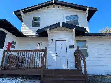 Main picture of 2900 1st Ave S