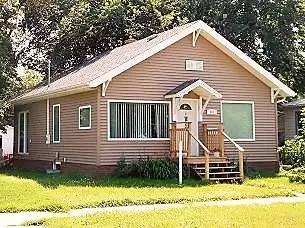 Main picture of 667 4th St SW