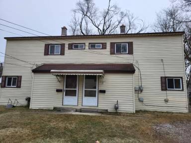 Main picture of 32607 Montcalm St
