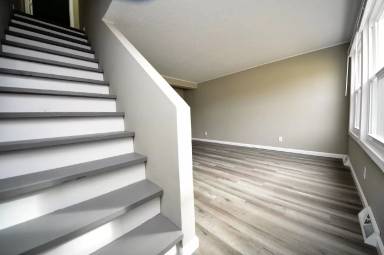 Main picture of 305 Granada Dr