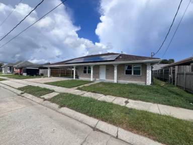 Main picture of 3024 Decomine Dr