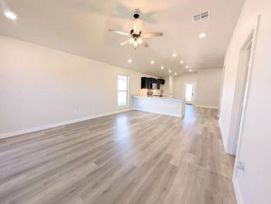 Main picture of 3220 Cottonwood Ave