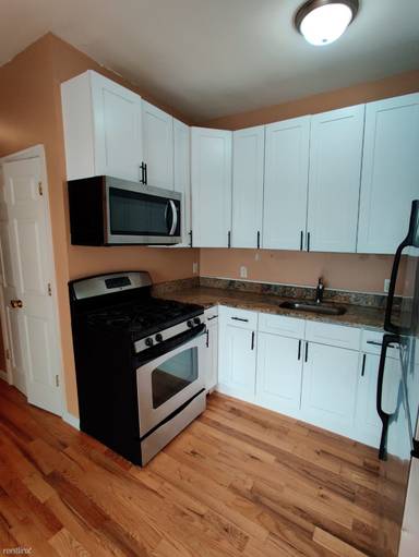 Main picture of 248 Duncan Ave