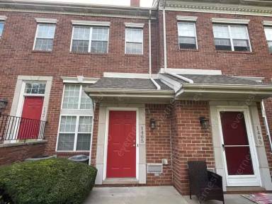 Main picture of 1465 Chesapeake