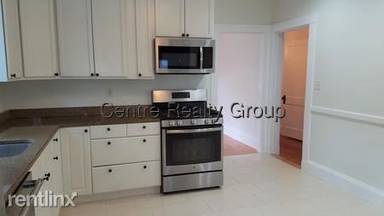 Main picture of 346 Lexington St