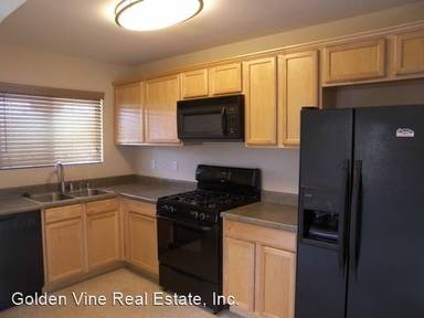 Main picture of 921 E 4th St