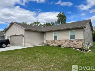 Main picture of 2830 McCann Dr