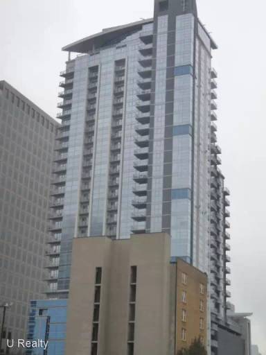 Main picture of 500 West Trade
