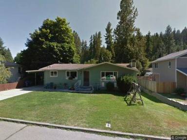 Main picture of 910 E Pine Ave