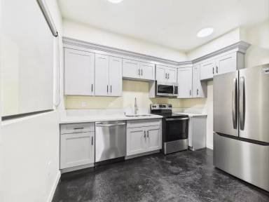 Main picture of 8453 Langdon Ave