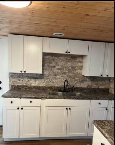 Main picture of 808 Harrisburg Dr SW