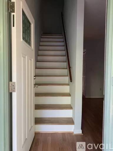 Main picture of 727 6th Ave S