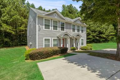 Main picture of 224 Prattling Ct